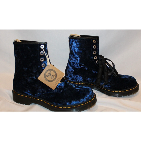DR. MARTENS Women's Airwair Vegan 1460 Blue Velvet Crushed Velvet Boots NEW - Picture 3 of 7